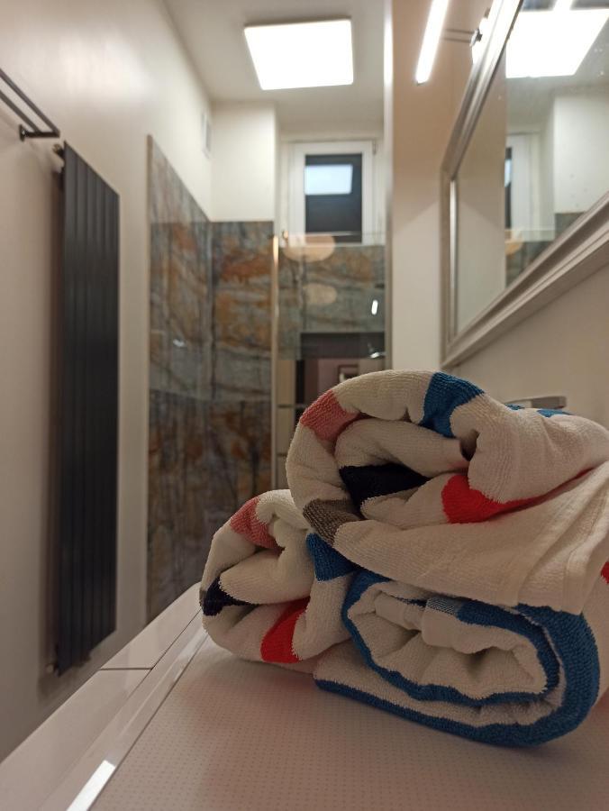 Apartament Rozeta Centrum 6Os Lehnice Exteriér fotografie